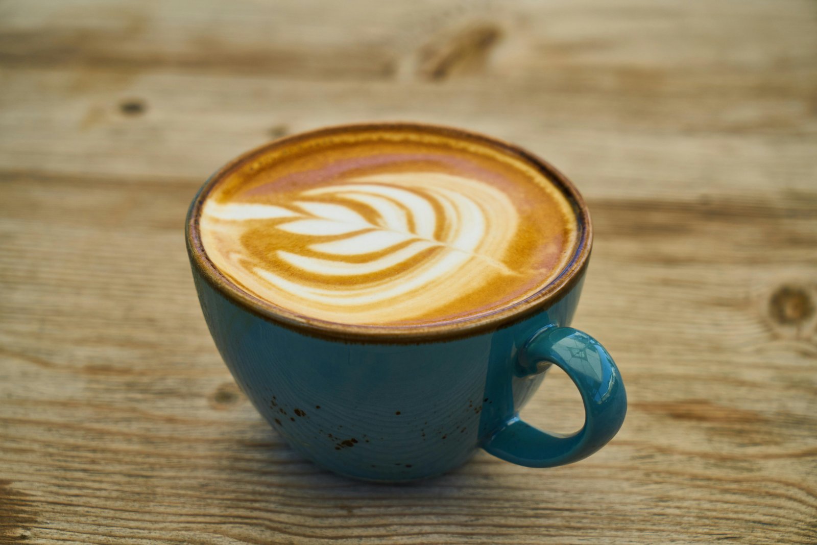A minimalist coffee-themed high-resolution wallpaper, 38 of 63.